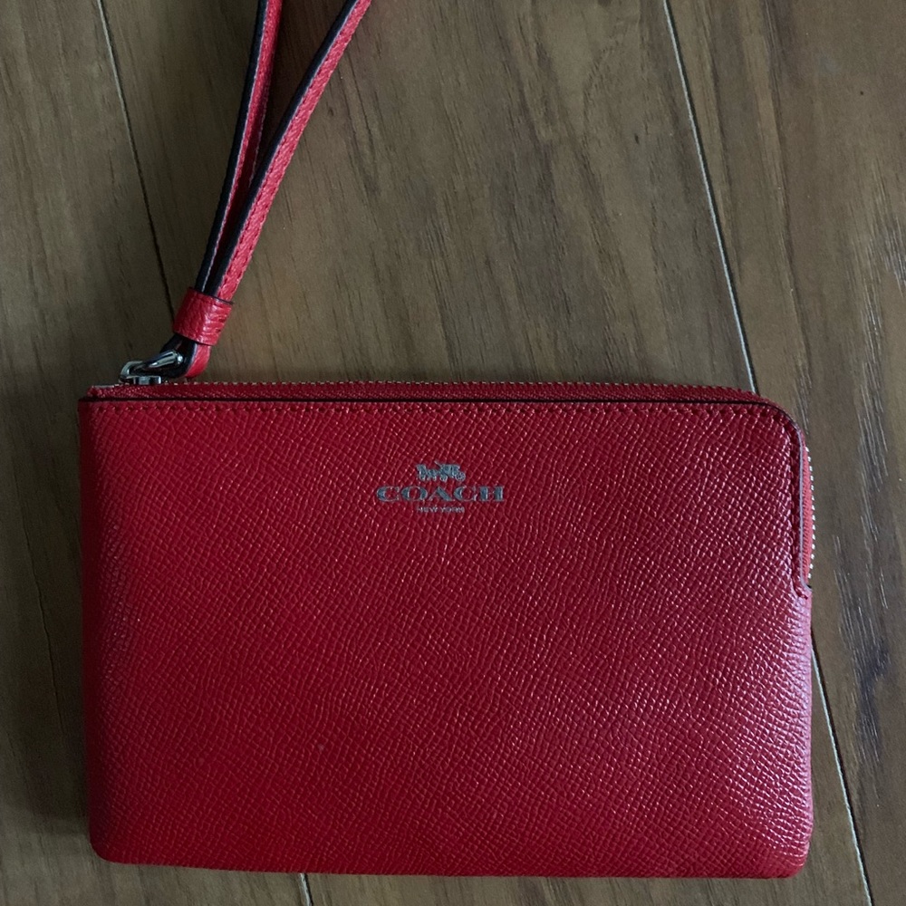 Coach wristlet red